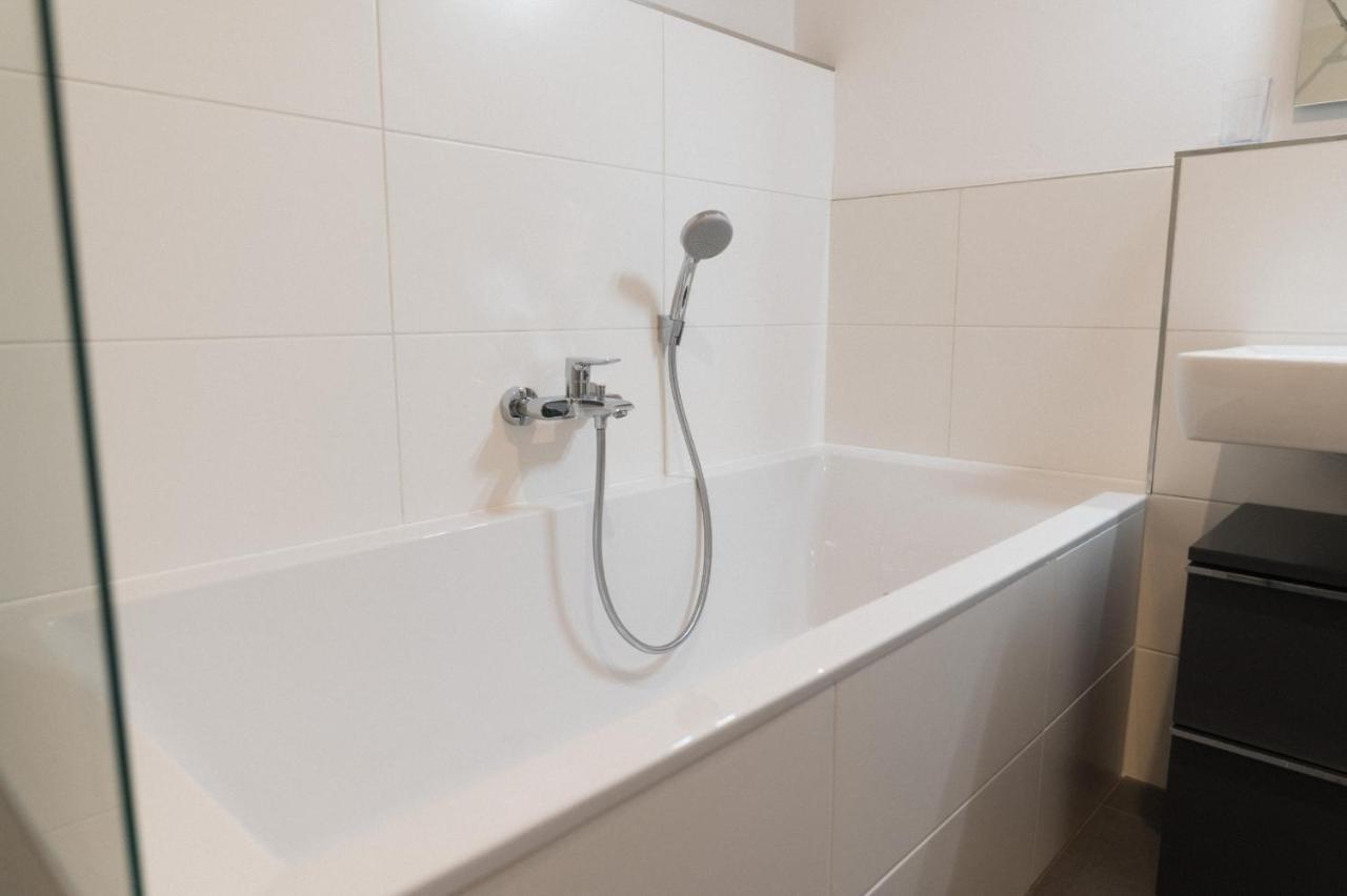 Ferienwohnung Bergsonne Mit Sonnenbalkon Und Tiefgaragen Parkplatz Bad Ischl Ngoại thất bức ảnh